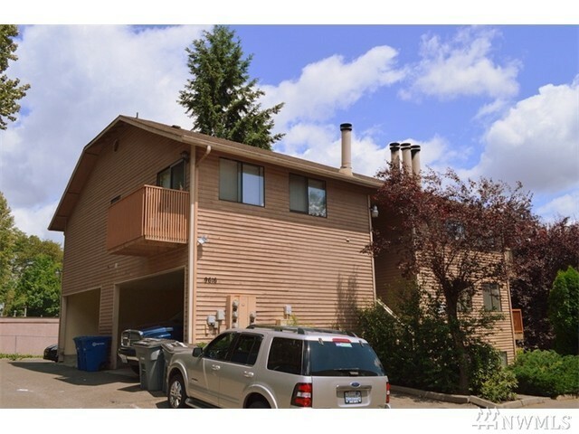 Property Photo:  9616 NE 188th St 101  WA 98011 