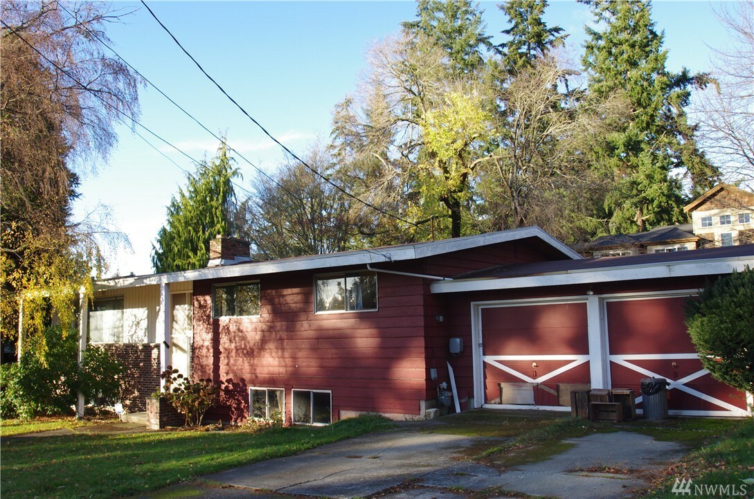 Property Photo:  520 NW 200th St  WA 98177 