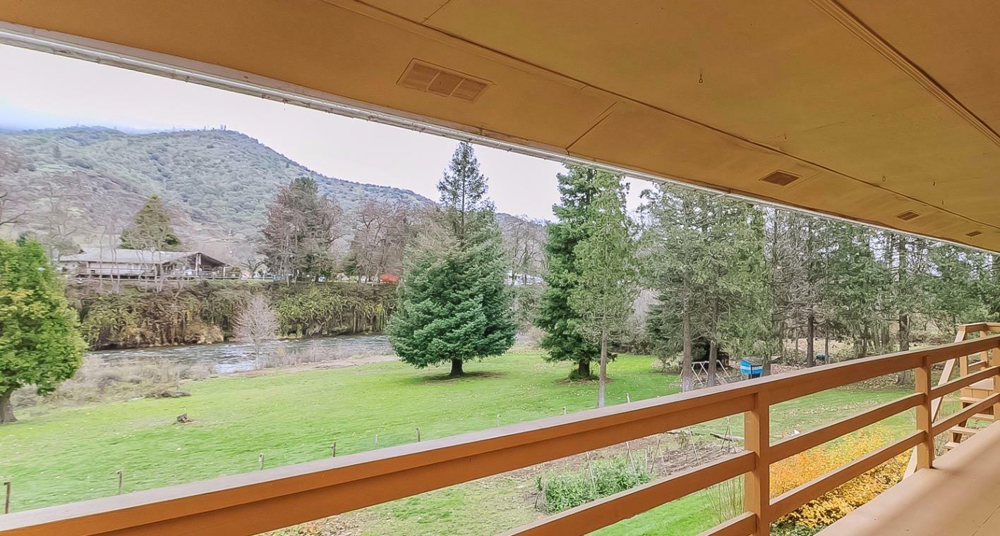 Property Photo:  1614 Lampman Road  OR 97525 