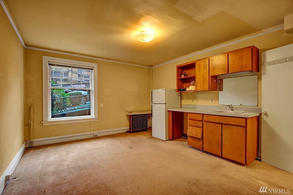 Property Photo:  321 Boylston Ave E 106  WA 98102 