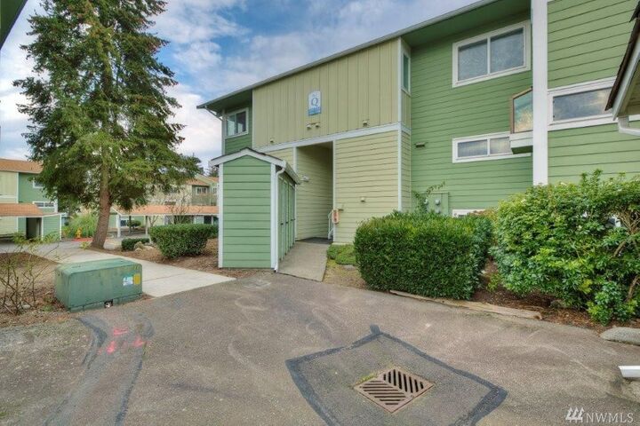 Property Photo: 22232 24th Ave S Q115 WA 98198