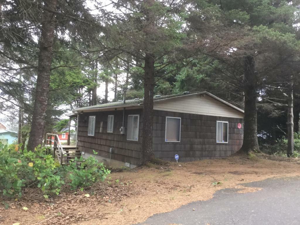 Property Photo: 2359 SW Bard Loop OR 97367