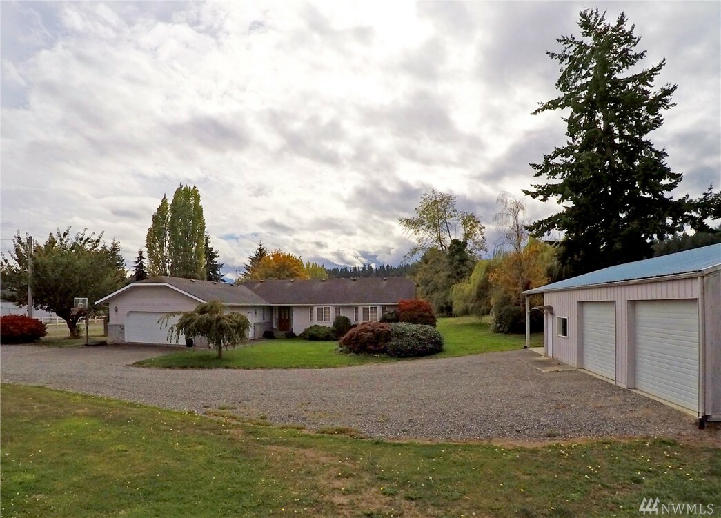 Property Photo:  450 Vautier Rd  WA 98382 