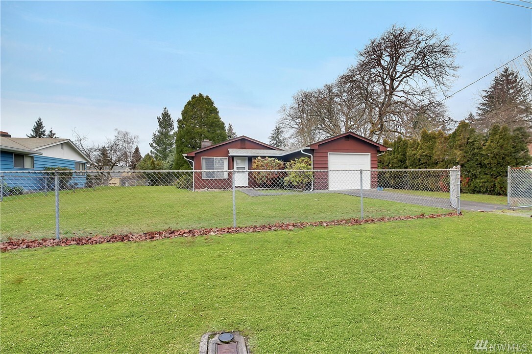 Property Photo: 9007 Winona St SW WA 98498