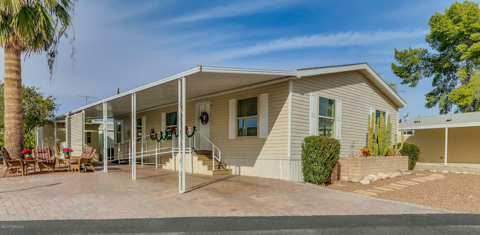 Property Photo:  232 W Weisshorn Street  AZ 85737 