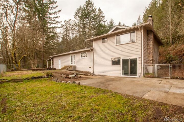 Property Photo:  5318 Ray Nash Dr NW  WA 98335