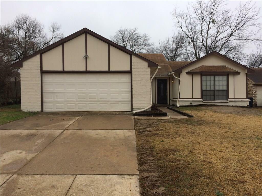 Property Photo: 6958 Wildbriar Court W TX 76120