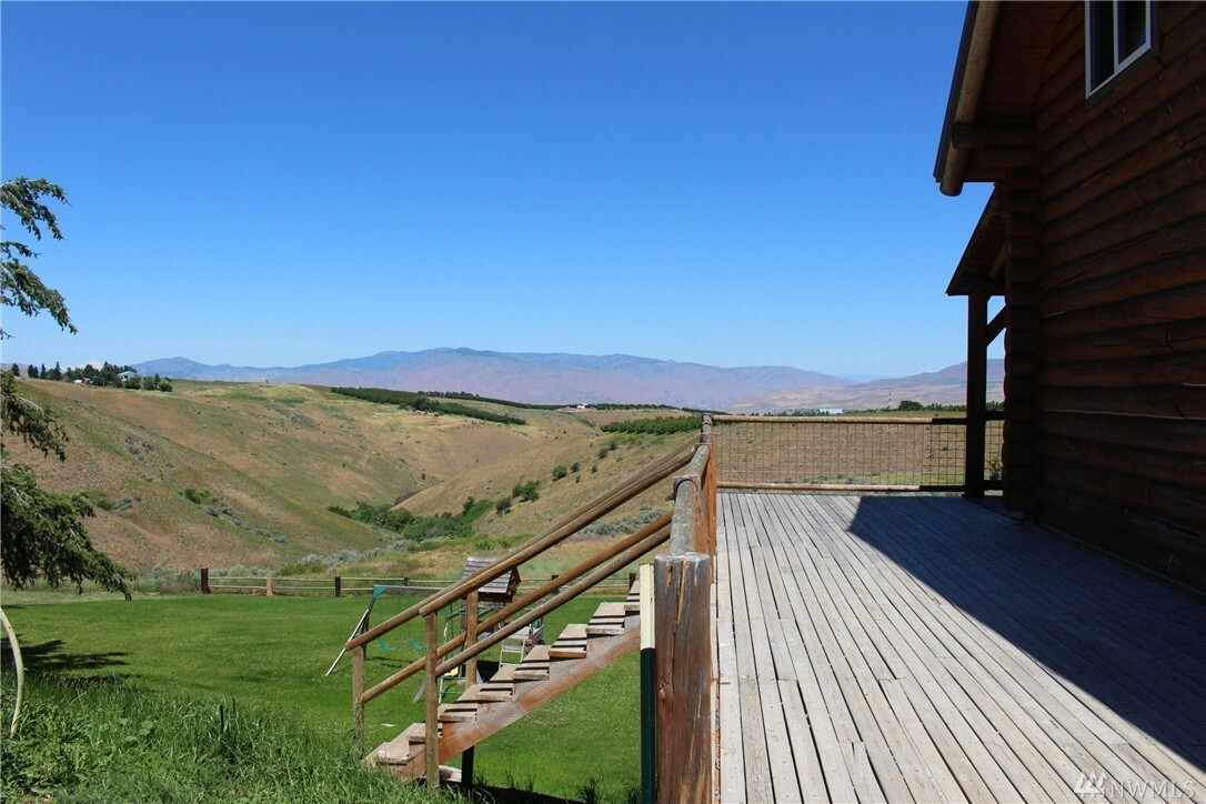 Property Photo: 468 Cherry Lane WA 98801