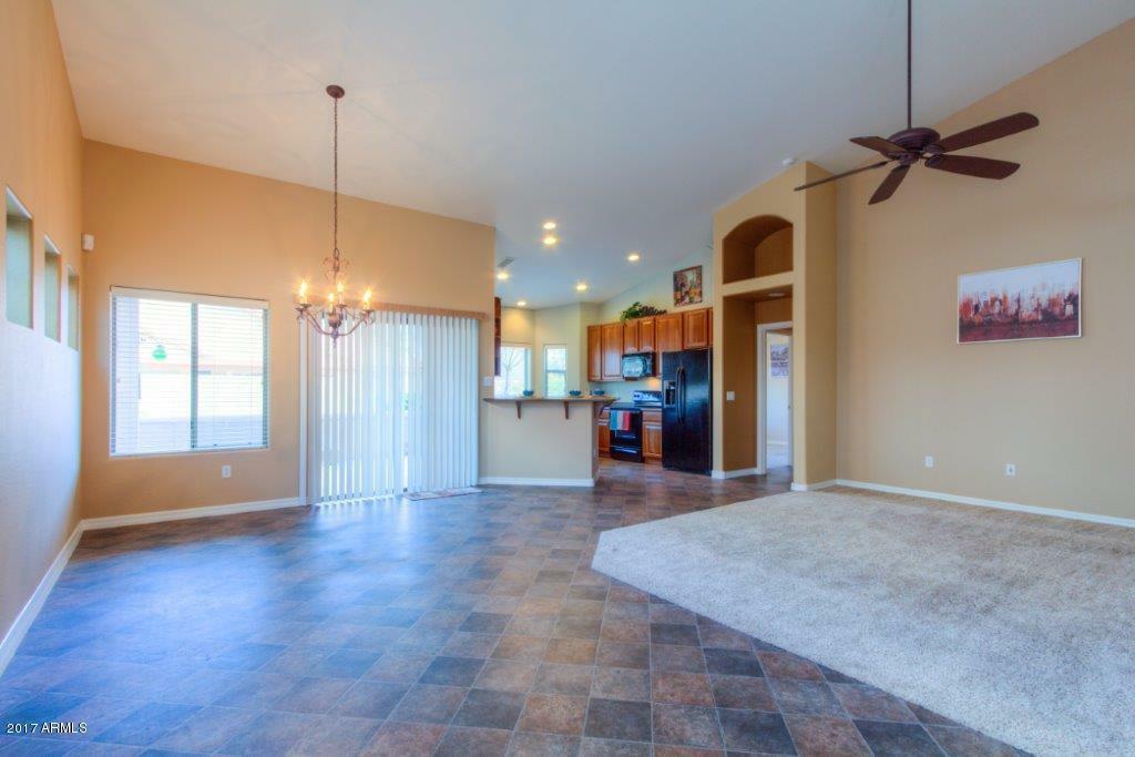 Property Photo:  1466 N Desert Willow Street  AZ 85122 