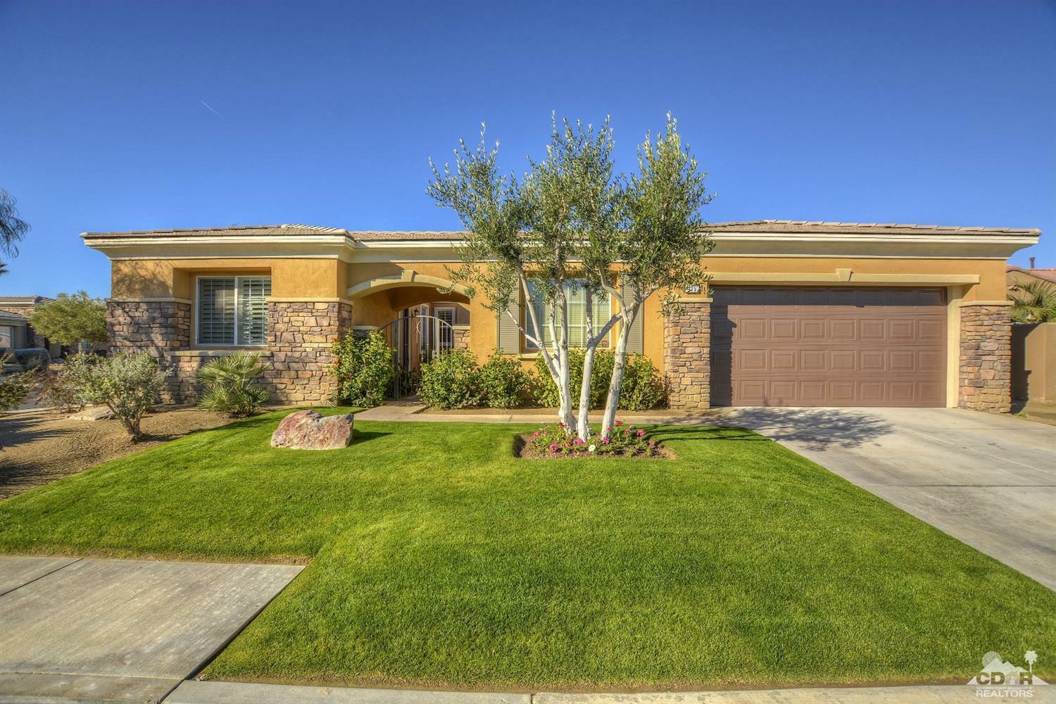 Property Photo:  125 Arezzo Court  CA 92211 