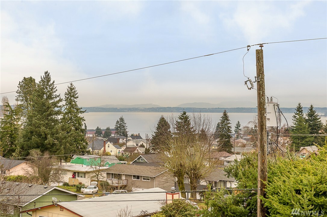 Property Photo:  4621 N Vassault St  WA 98407 