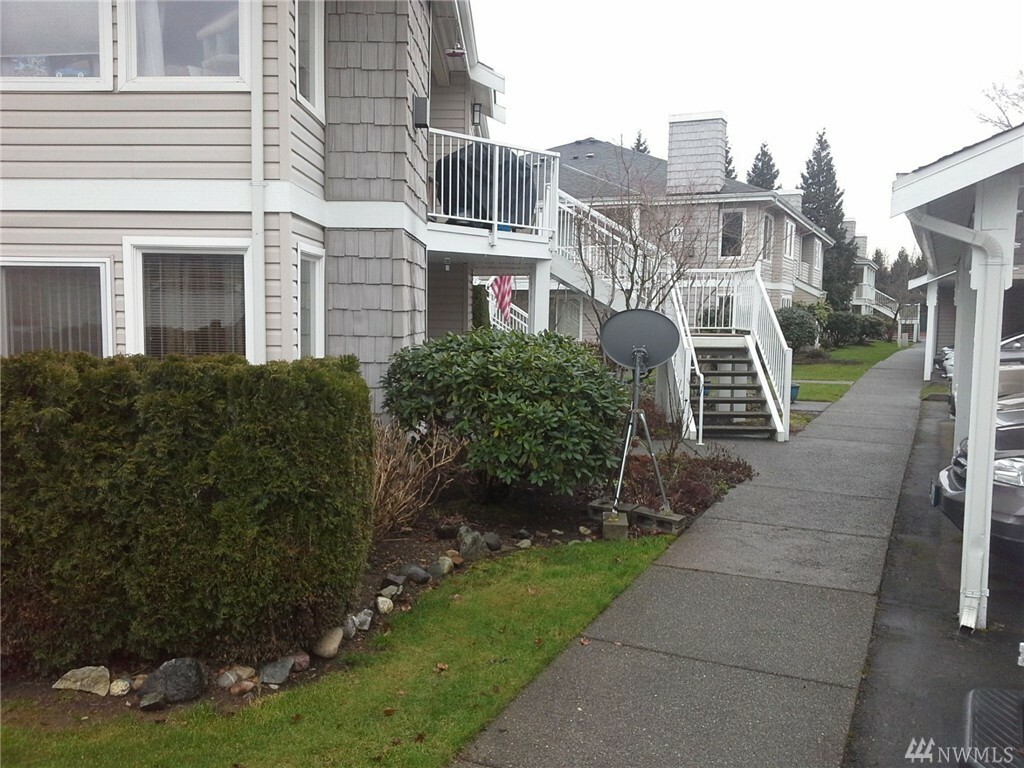 Property Photo:  11130 SE 208th St E104  WA 98031 