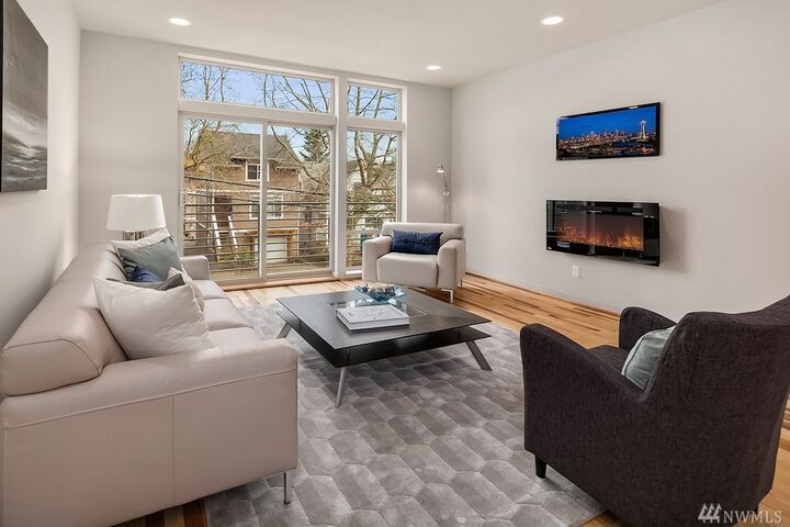 Property Photo:  413 A 26th Ave S  WA 98144 