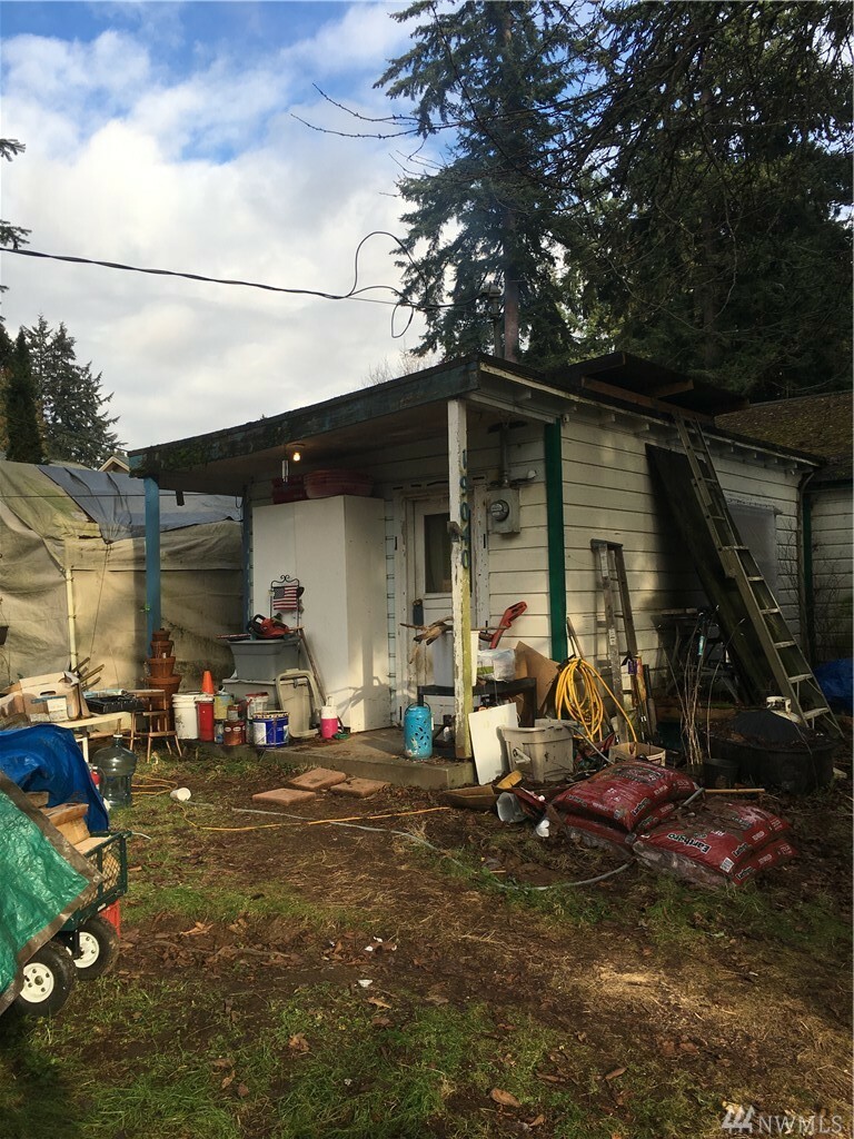 Property Photo:  19040 104th Ave NE  WA 98011 