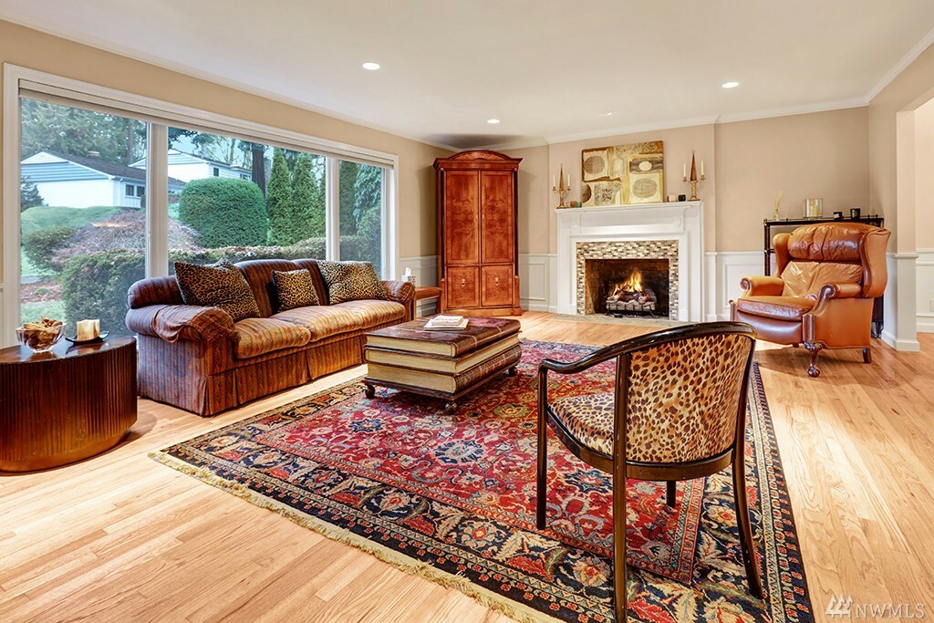 Property Photo: 6180 90th Ave SE WA 98040