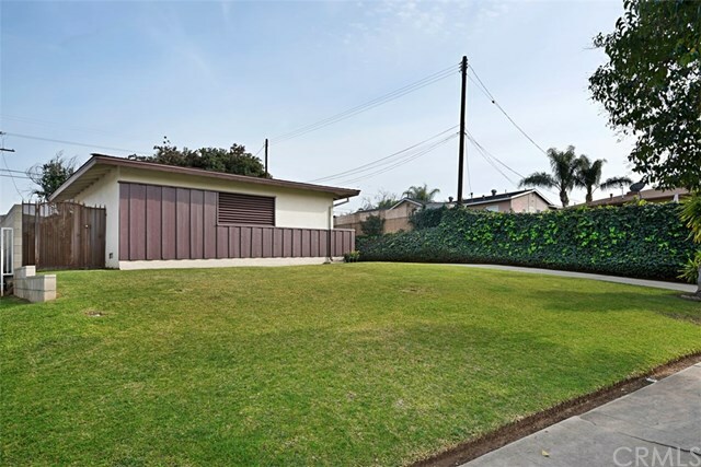 Property Photo:  404 Twilight Street  CA 92870 