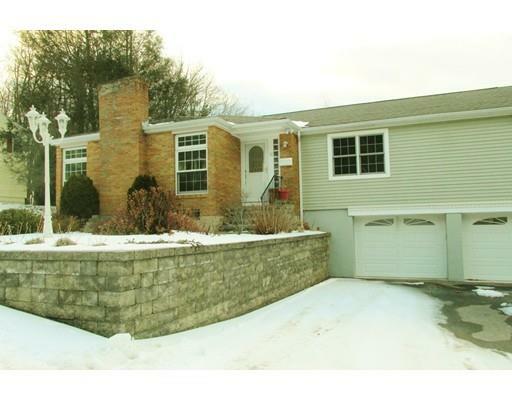 Property Photo: 32 Sun Valley Drive MA 01609