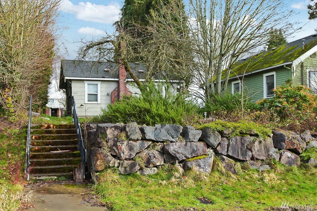 Property Photo: 8030 34th Ave S WA 98118