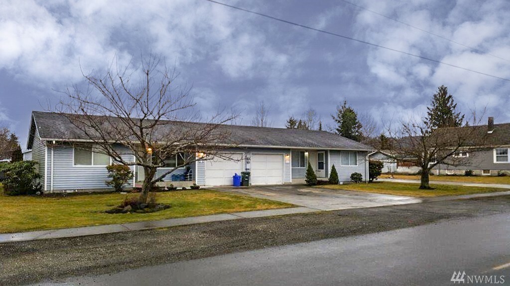 Property Photo:  150 S Elsa St A/B  WA 98321 