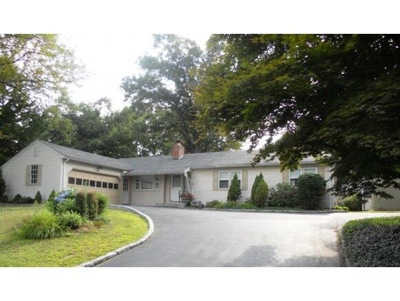 Property Photo:  13 Sherwood Drive  NH 03060 