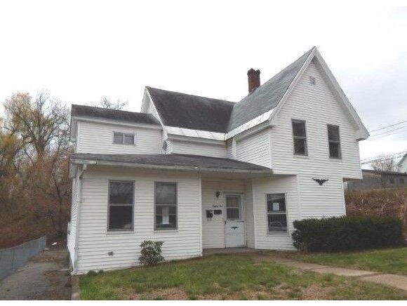 Property Photo:  82 Schiller St.  NH 03104 