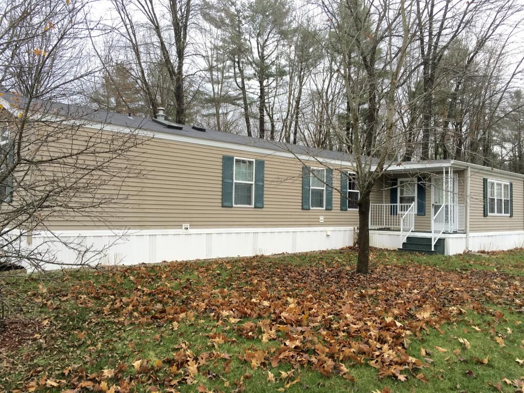 Property Photo:  5 Dawn Drive  NH 03303 