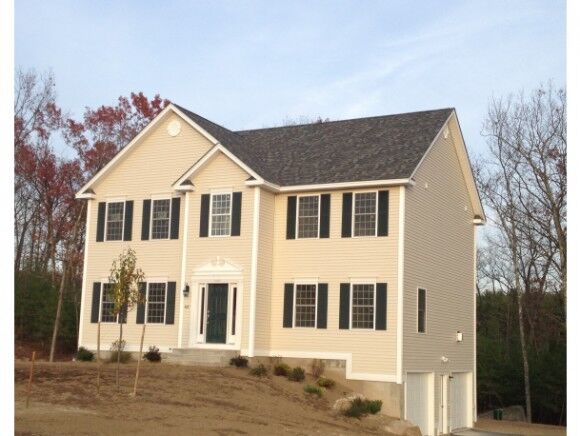 Property Photo:  62 Hunter Mill Way  NH 03053 