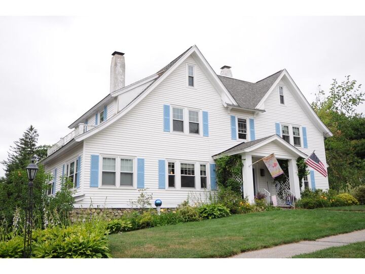 Property Photo:  1082 Union Street  NH 03104 