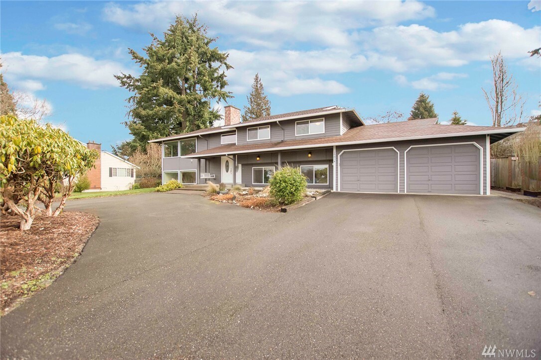 Property Photo:  29834 11th Ave SW  WA 98023 