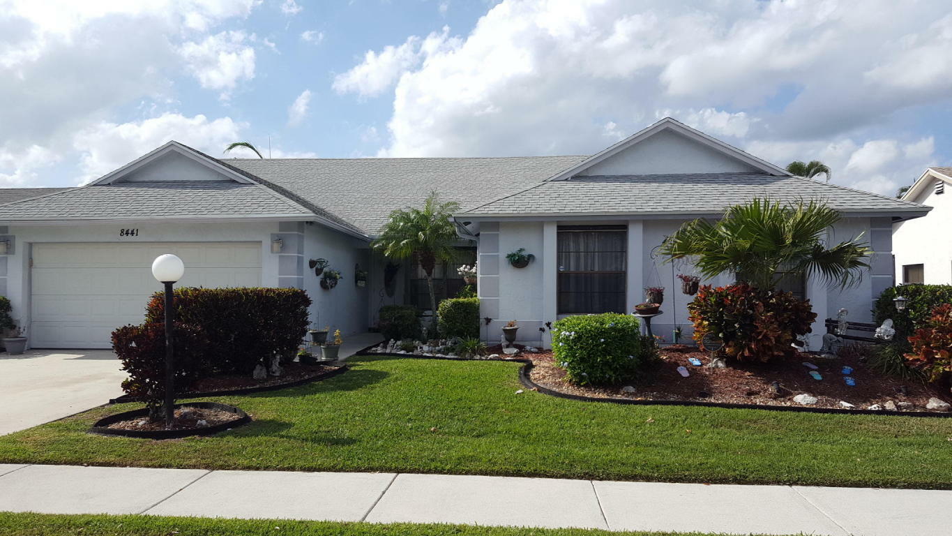 Property Photo: 8441 Winnipesaukee Way FL 33467