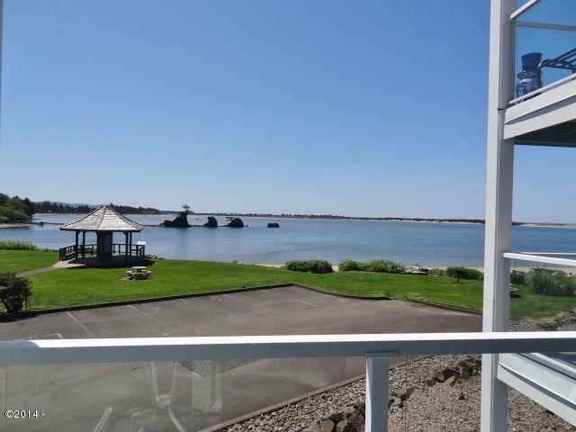 Property Photo: 5201 SW US-101 203 OR 97367