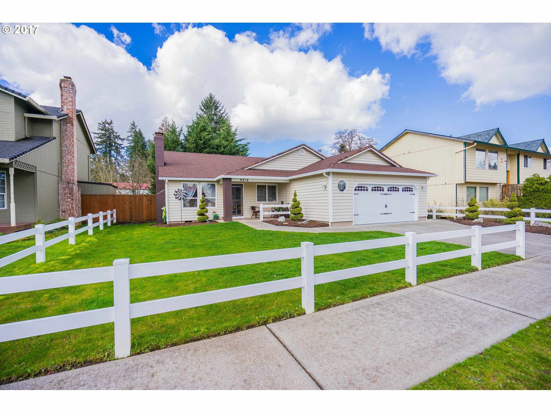 Property Photo: 9918 NE 53rd Ave WA 98686