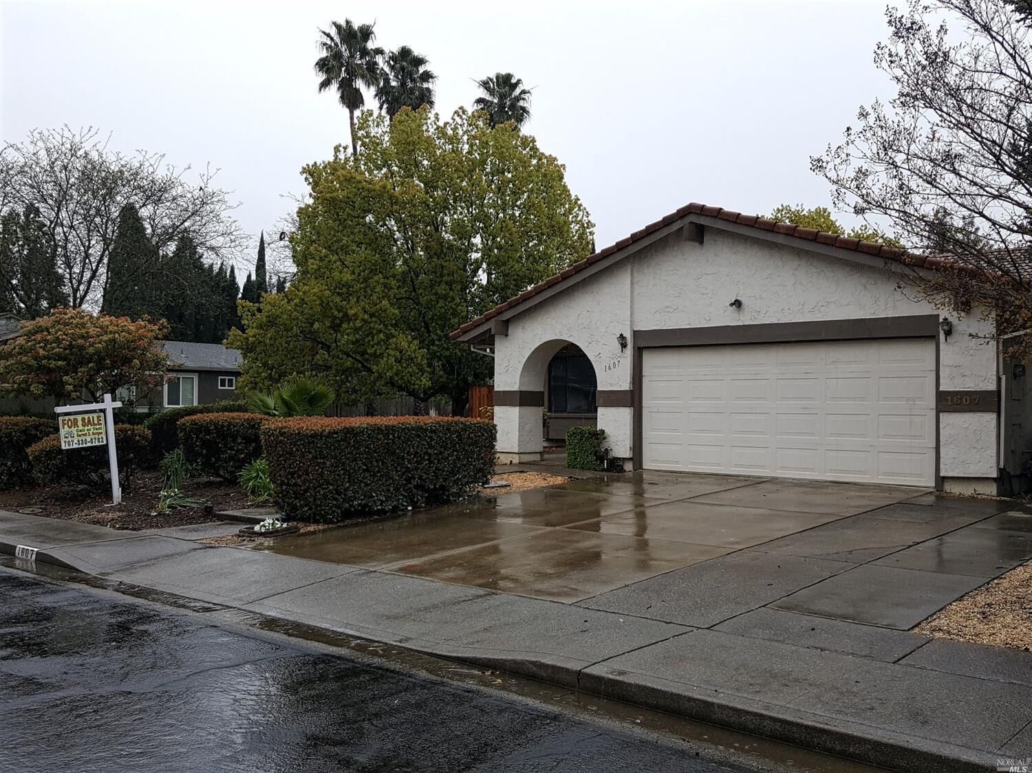 Property Photo: 1607 Astoria Drive CA 94534