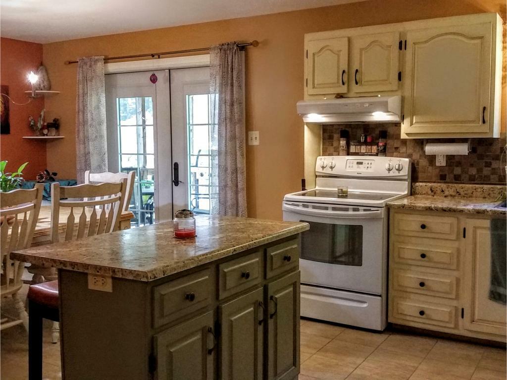 Property Photo: 4 Grandview Drive NH 03106
