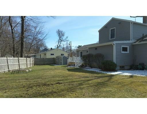 Property Photo: 8 Ledgewood Dr MA 01803