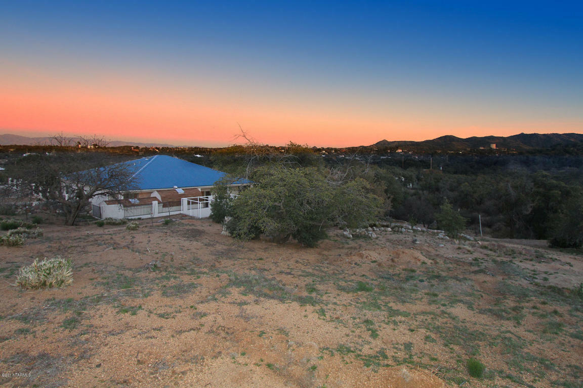 Property Photo:  1224 N Caminito  AZ 85623 