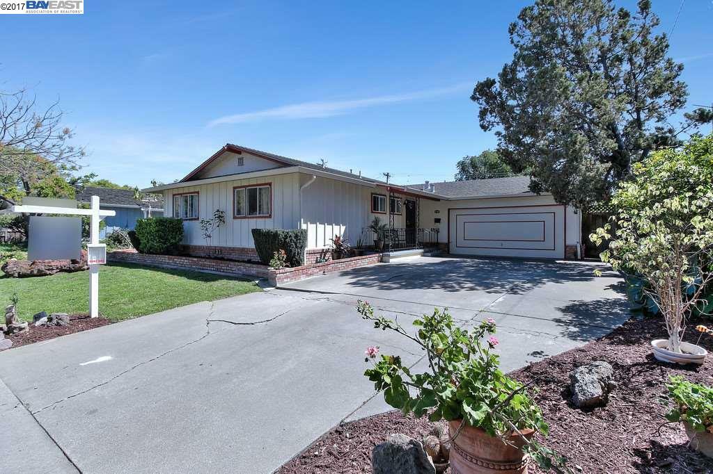 Property Photo: 37998 Inez Ave CA 94536