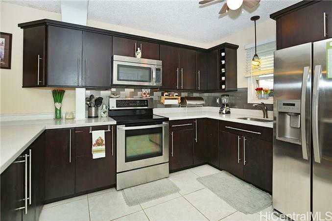 Property Photo: 1567 Noke Street 1207 HI 96734