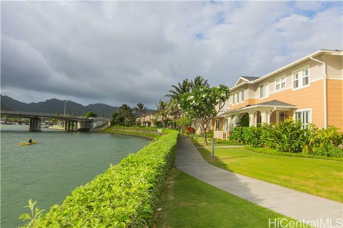 Property Photo:  520 Lunalilo Home Road V1405  HI 96825 