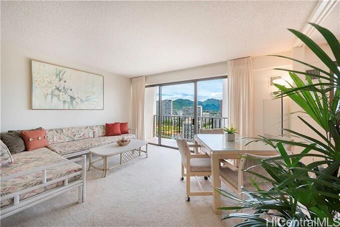 Property Photo:  2140 Kuhio Avenue 1911  HI 96815 