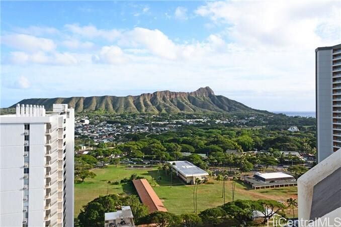 Property Photo: 300 Wai Nani Way Ph13 HI 96815