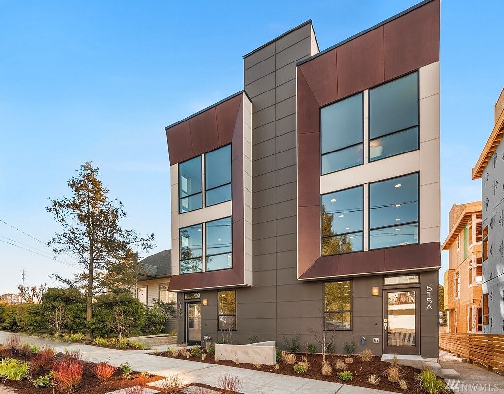 Property Photo:  513 B NE 73rd St  WA 98115 