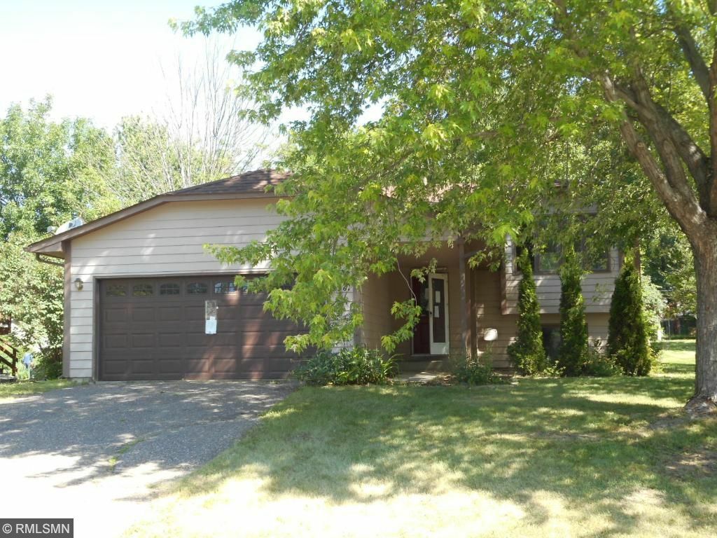 Property Photo:  2761 Oakview Lane  MN 55362 