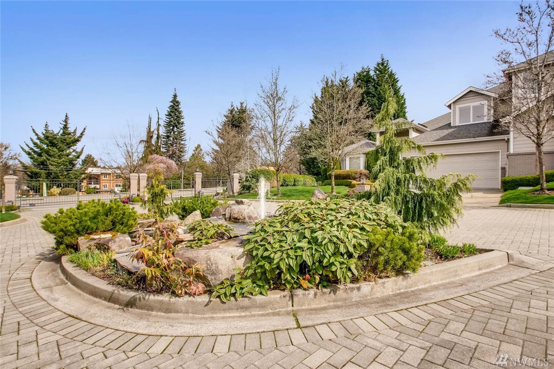 Property Photo:  131 8th Lane 7  WA 98033 