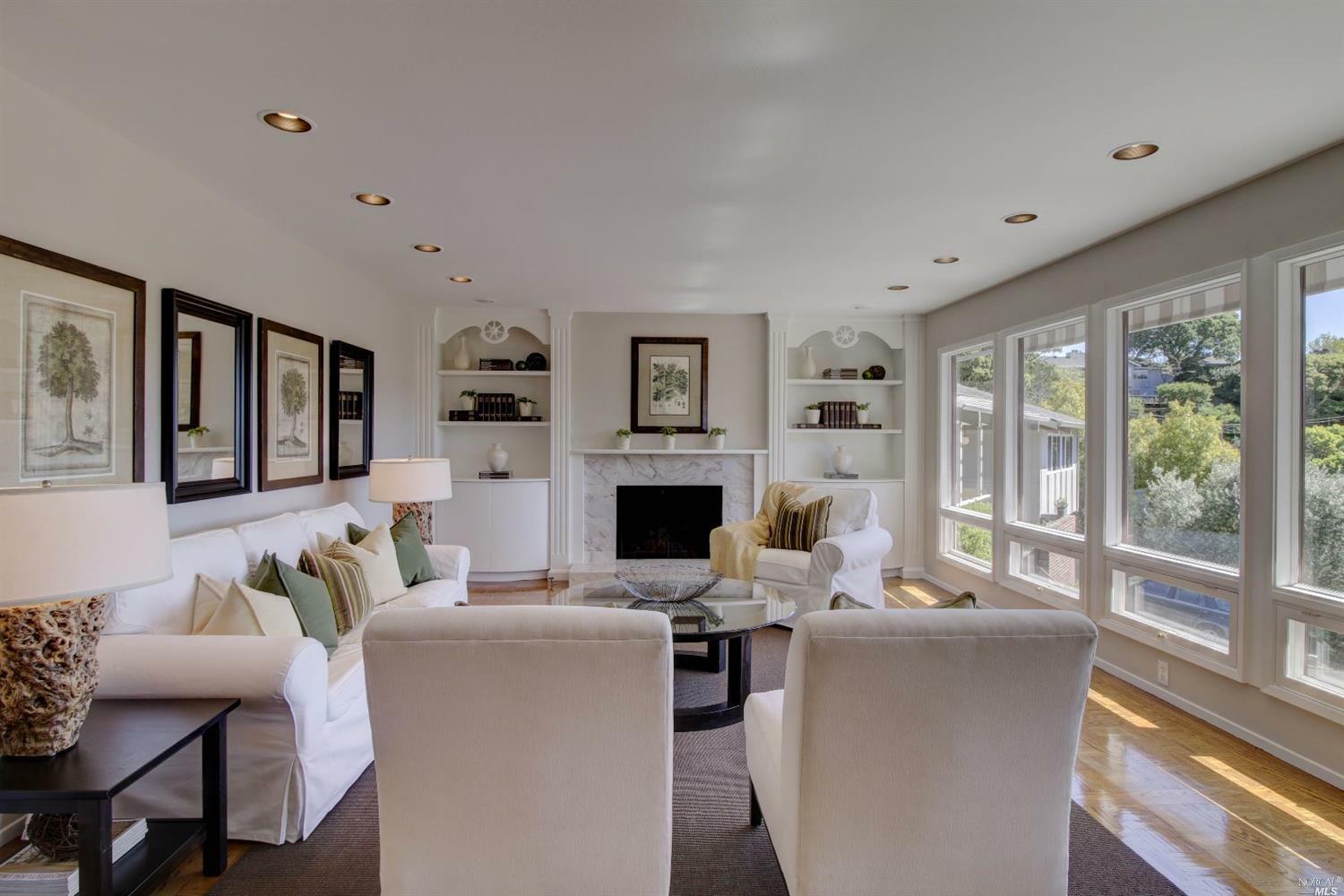 Property Photo: 98 Cielo Drive CA 94904