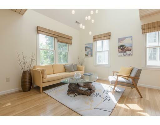 Property Photo: 15 Russell Pl 15 MA 02474