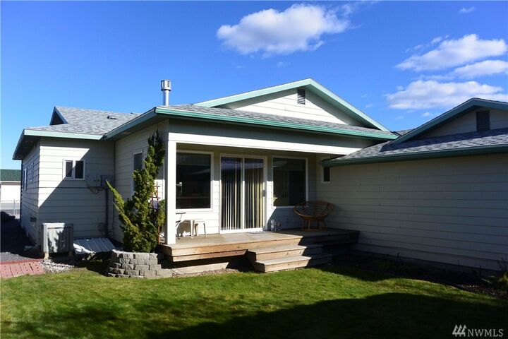 Property Photo:  261 G St SE  WA 98823 