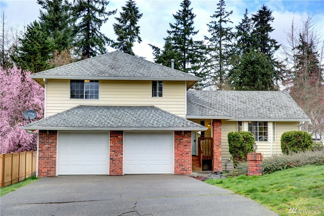 Property Photo:  19515 82nd St Ct E  WA 98391 