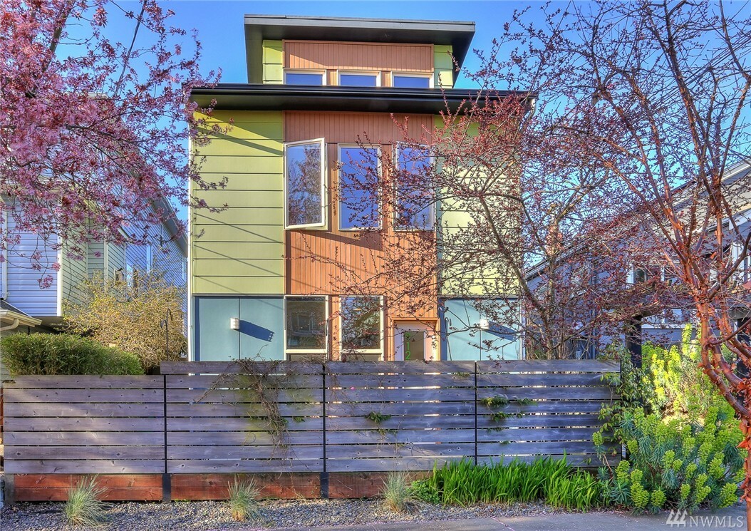 Property Photo:  912 NW 51st St B  WA 98107 