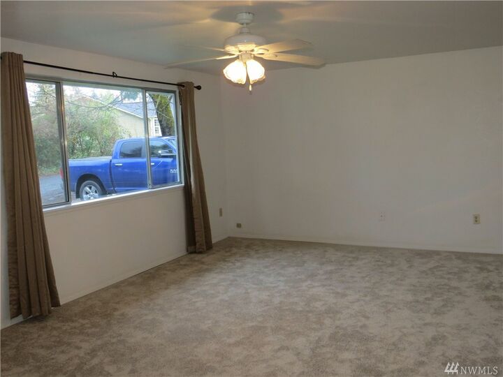 Property Photo:  515 Holly Dr  WA 98584 